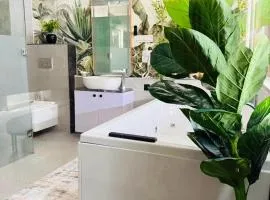 Berlin Penthouse with Jacuzzi by Staymoodyy