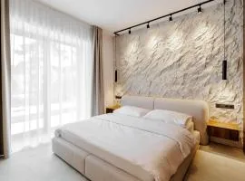 Imperial Residence, 6 Design Apartments 60m2, City Center, Terraces, AC, Parking