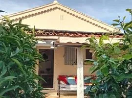 Petite maison 2 personnes, 3 étoiles, mer 900m