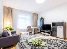 ADM Central Modern Place - Coffee, Wifi, AC, TV