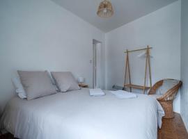 Gîte, hotel din Fronsac