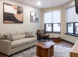 Landing Spectacular 1BD Clubhouse