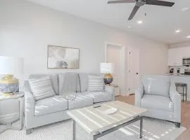 Landing Amazing 2BD Clubhouse Game Room