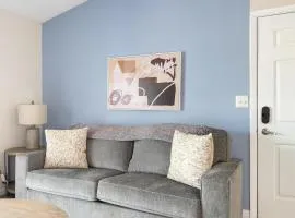 Landing Stylish 2BD Tennis Court Gym