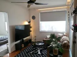 Quiet, Peaceful Northcote Unit