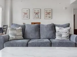 Landing Stylish 2BD Clubhouse Game Room