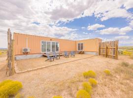 Stargazer’s Delight | Taos + Skiing Nearby, hotel a El Padro