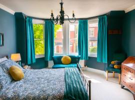 Balcarres, Rodborough Avenue, hotell med bubbelbad i Stroud