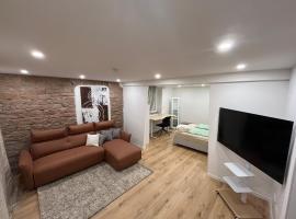 Expat Apartment Furnished Near Heidelberg Center, Hotel in Dossenheim