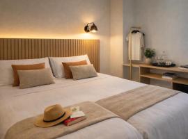 Hugo Beach Hotel & Apartments, готель у місті Гандія