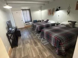 Tecumseh Inn & Suites