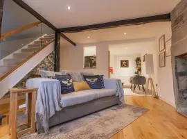 SPINDLE COTTAGE - Riverside cottage on the edge of the Peak District