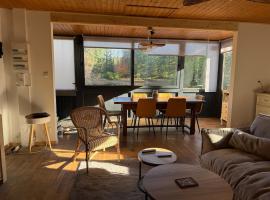 Chalet dans la nature, hotel i Palisse