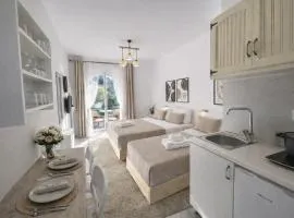 Ameli Studio ,Balcony with Mountain View, Kitchenette, 1km to Beach by likeyourhome