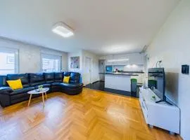 Flex SelfCheckIns 200 - Zagreb - 3 Bedrooms - Two-Story House