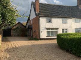 Dog-friendly rural retreat, khách sạn ở Bury Saint Edmunds