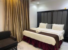 Light house hotel and apartments, хотел в Araromi