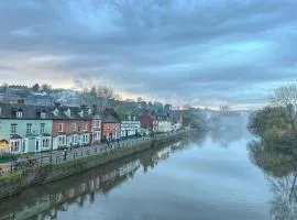 Bewdley Riverside Cottage