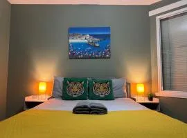 Cozy Central Flat near Edinburgh Castle and with Free Private Parking