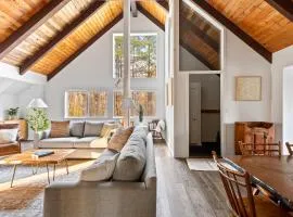 Stratton Ski Haus AFrame Hot Tub Sauna EV Okemo