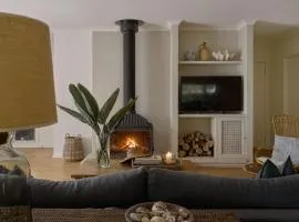 Verandah Retreat - A Beach House by the sea