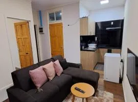 Comfort Studio with AC Fast WiFi in North Paramaribo