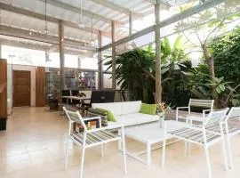 Villa contemporaine 3 ch av piscine proche plage