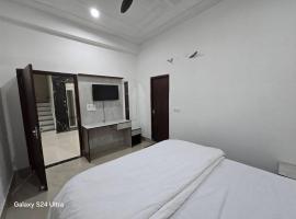 Vrindāvan में, होटल Shiv shakti dham