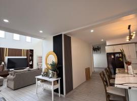 Modern 4-Bedroom House in Apia、アピアのホテル