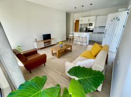 Viesnīca Brand New 2-Bedroom Apartment with AC & Fast Wi-Fi pilsētā Sanfilipe