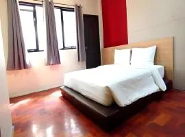 XX GO INN Silom - BTS St Louis Bangkok