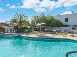 Scottsdale - heated pool, hot tub, free coffee free Wi-Fi