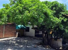 La Casa del Ciruelo!، فندق في جيوتيبيك