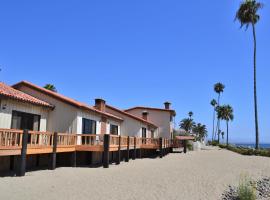 Hotel Quintas Papagayo, hotell i Ensenada