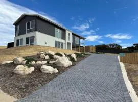 Seaview Escape - Your Luxury Kangaroo Island Break