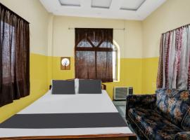 Hotel O Royal Residency, hotel em Chās