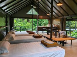 Kanopi Kalong Tent in Ulu Yam Batang Kali - Riverside Tent 2, tented camp a Batang Kali