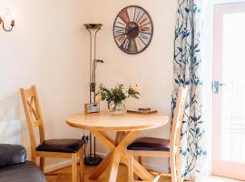 The Parlour - Uk6717, хотел в Lydstep