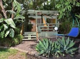 Viesnīca אוויר ואווירה - בקתות מקסימות עם ג'קוזי פרטי ונוף ישיר לכנרת pilsētā Had Nesa