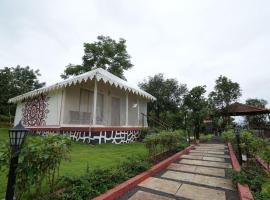 Jambhulpāda에 위치한 호텔 Gaudham Periyar Farms