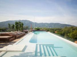 Skypark Laguna Apartment with Rooftop Pool at Bang Tao Phuket, Hotel in Laguna Phuket