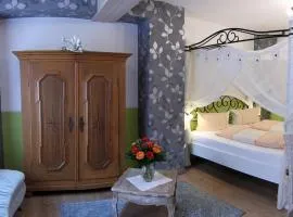 Kreuzerhof Hotel Garni