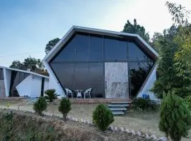 SaffronStays Luna Celeste