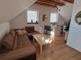 Pod Złotym Groniem 1