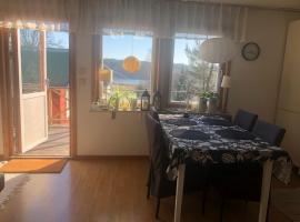 Charming house in the Archipelago, a bus ride from the City, Hotel in Värmdö