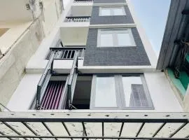 Entire 5BR Home Near D1 & 2KM to Landmark81