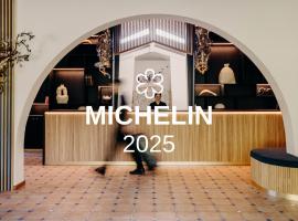 Hôtel Les Frères Ibarboure, khách sạn ở Bidart