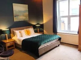 Avenue Road Serviced Apartment