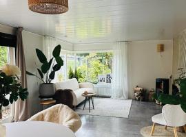 Cosy Forest Cabin, hotel em Putten