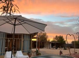 Tobiana Desert Lodging Negev, hôtel à ‘Ezuz